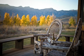 Suite, 2 Bedrooms, Mountain View