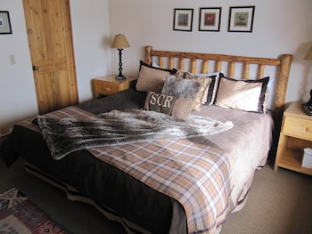 Condo, 2 Bedrooms