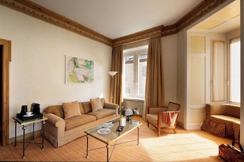 Laret Suite