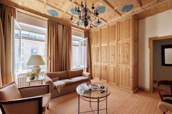 Languard Suite