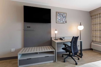Standard Room, 2 Queen Beds, Non Smoking, Refrigerator & Microwave