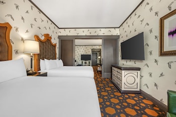 Suite, 1 Bedroom (2 Queen Beds)