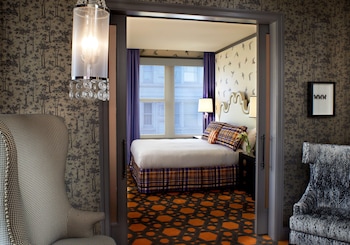 Suite, 1 King Bed (Grand)