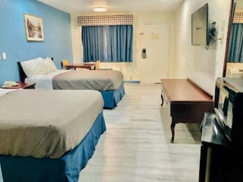 Room, 2 Queen Beds