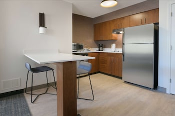 Room, 1 Queen Bed with Sofa bed, Accessible (Hearing)