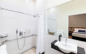 Room, 2 Double Beds, Private Bathroom