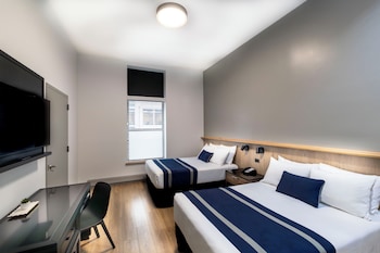 Room, 2 Double Beds, Private Bathroom
