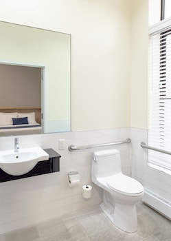 Room, 2 Double Beds, Private Bathroom