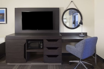 Room, 1 King Bed, Accessible, Bathtub