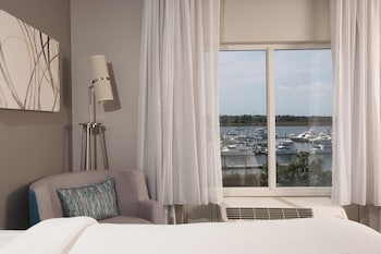 Room, 2 Queen Beds (Water View)