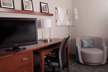 Room, 2 Queen Beds (Water View)