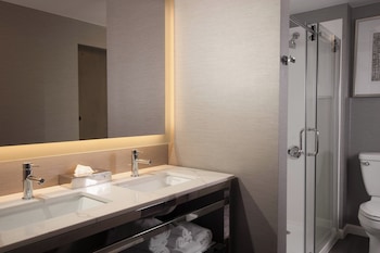 Suite, 1 Bedroom, Balcony