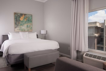 Suite, 1 Bedroom, Hearing Accessible, Balcony