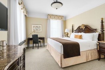 Deluxe Room, 1 King Bed