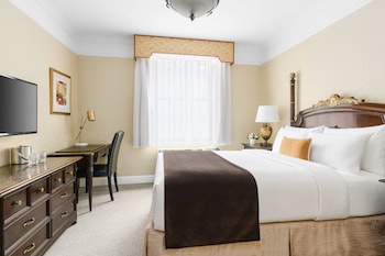 Deluxe Room, 1 Queen Bed