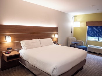 Standard Room, 1 King Bed