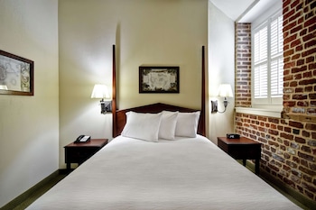 Suite, 1 Queen Bed, Park View