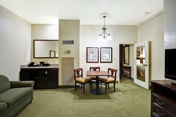 Suite, 1 King Bed (2 Rooms, Whirlpool)