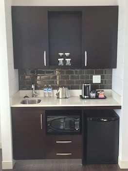 Suite, 1 King Bed, Accessible (Roll In Shower)