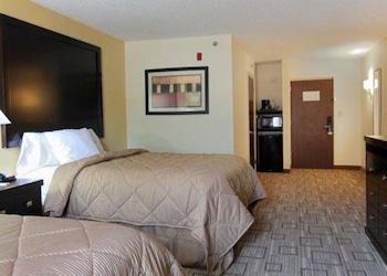 Room, 2 Queen Beds, Accessible, Non Smoking