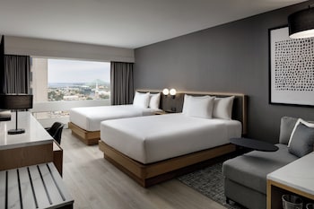 Room, 2 Queen Beds (high floor)