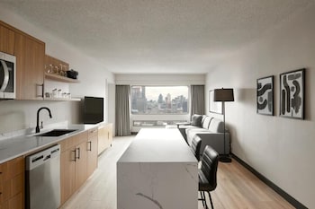 Suite, 1 King Bed with Sofa bed