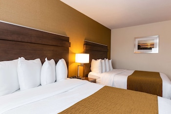 Standard Room, 2 Double Beds, Non Smoking (Upgrade)