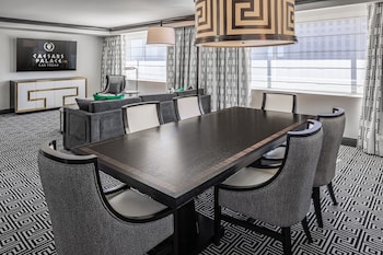 Colosseum Premium Suite 2 Queen