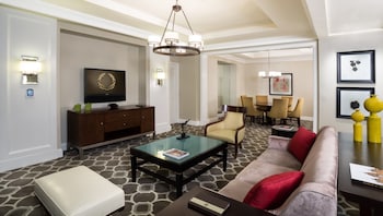 Octavius Premium Suite King