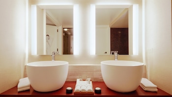 Nobu Sake Suite