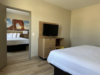 Suite, 2 Bedrooms, Non Smoking