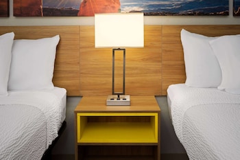 Standard Room, 2 Queen Beds