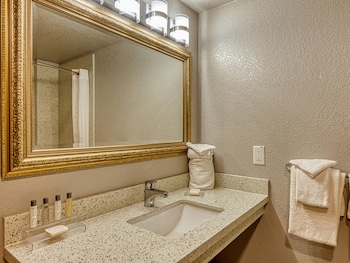 Standard Room, 2 Queen Beds, Accessible, Non Smoking (Accessible Tub)
