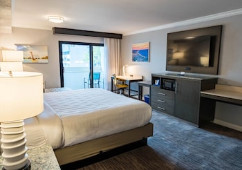 Standard Room, 1 King Bed, Non Smoking, Balcony