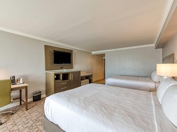 Standard Room, 2 Queen Beds, Non Smoking