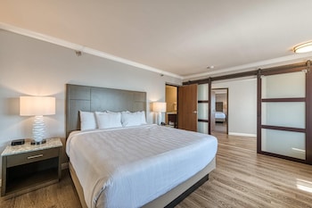Suite, Multiple Beds, Non Smoking