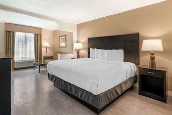 Suite, 1 King Bed, Non Smoking, Jetted Tub