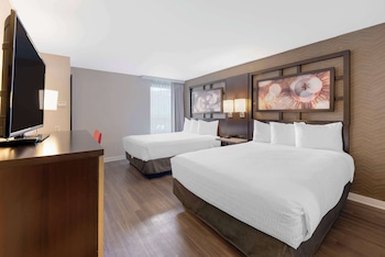 Standard Room, 2 Queen Beds, Non Smoking, Refrigerator & Microwave (Pet Friendly)