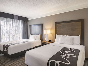 Room, 1 King Bed, Non Smoking, Courtyard View (Courtyard/Pool View)