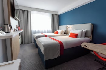 Standard Room, 2 Twin Beds (with Free Hot Breakfast)