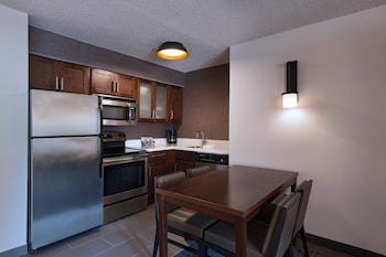 Suite, 2 Bedrooms, Fireplace