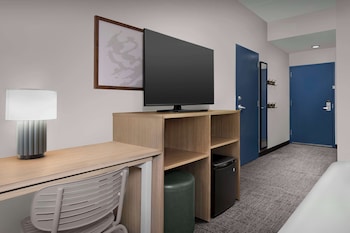 Room, 1 King Bed, Accessible, Bathtub (Mobility)