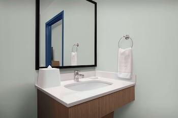 Room, 1 King Bed, Accessible, Bathtub (Mobility)