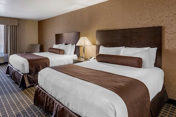 Standard Room, 2 Queen Beds, Accessible, Bathtub