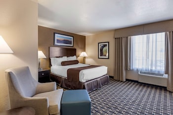 Suite, 1 Queen Bed, Accessible, Kitchen (Full Kitchen)