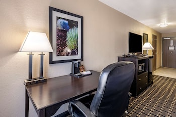 Suite, 1 King Bed, Non Smoking, Kitchen (Full Kitchen)
