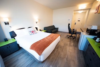 Room, 1 Queen Bed, Non Smoking