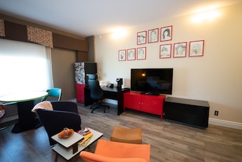 Suite, 1 Queen Bed, Non Smoking