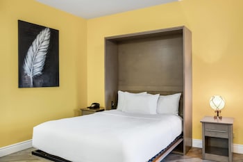 Suite, 1 Queen Bed, Non Smoking