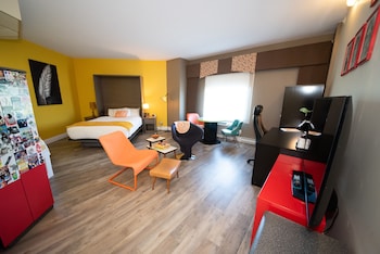 Suite, 1 Queen Bed, Non Smoking